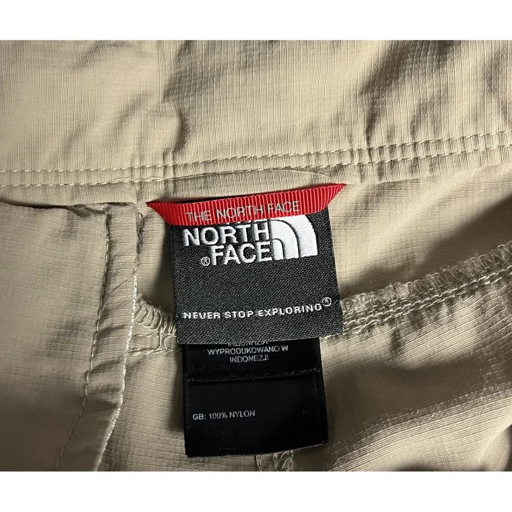 The North Face Cargo Shorts‎ Men's Size M Regular Tan Color 100% Nylon